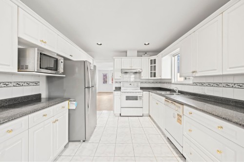 1968 39Th Avenue E, Vancouver, BC 