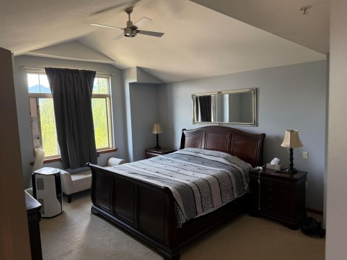 22856 137 Avenue, Maple Ridge, BC - Indoor Photo Showing Bedroom