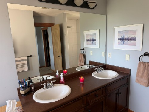 22856 137 Avenue, Maple Ridge, BC - Indoor Photo Showing Bathroom