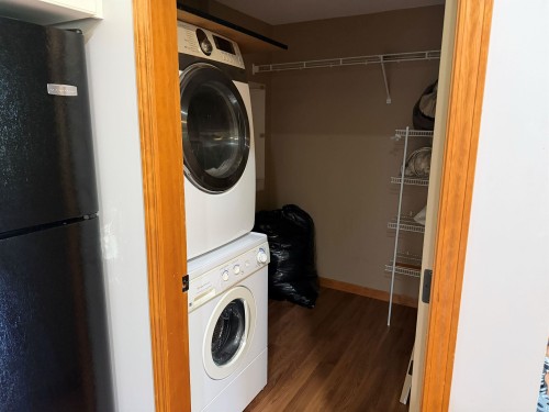 22856 137 Avenue, Maple Ridge, BC - Indoor Photo Showing Laundry Room