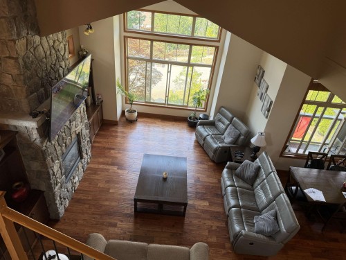 22856 137 Avenue, Maple Ridge, BC - Indoor Photo Showing Living Room