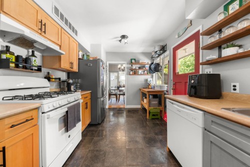 674 Blueridge Avenue, North Vancouver, BC 