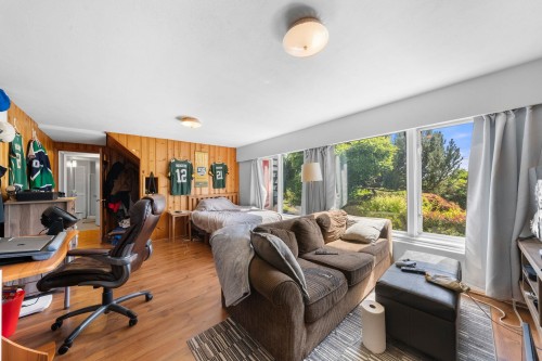 674 Blueridge Avenue, North Vancouver, BC 