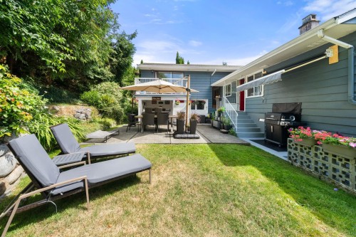 674 Blueridge Avenue, North Vancouver, BC 