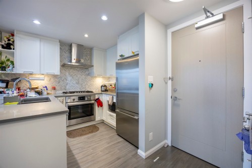 1303-520 Como Lake Avenue, Coquitlam, BC 