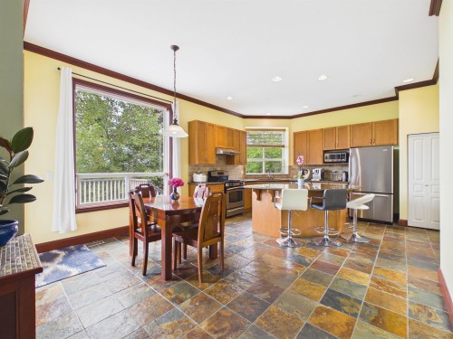 23 Fernway Drive, Port Moody, BC 