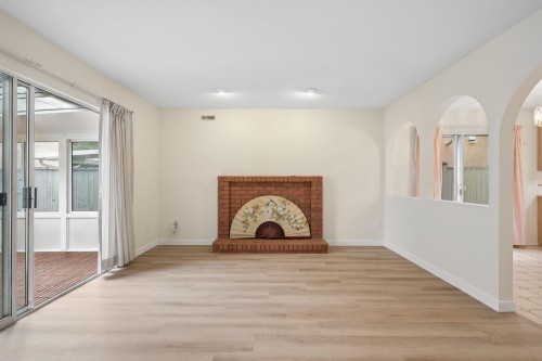 8511 Ash Street, Richmond, BC - Indoor Photo Showing Other Room