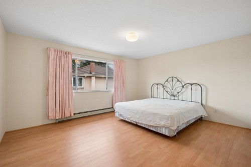 8511 Ash Street, Richmond, BC - Indoor Photo Showing Bedroom