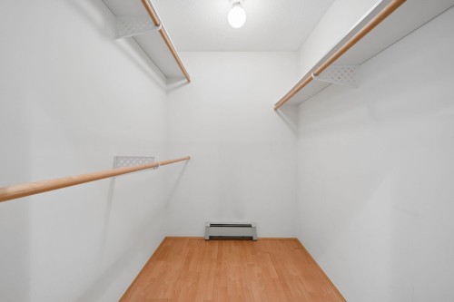 8511 Ash Street, Richmond, BC - Indoor Photo Showing Other Room
