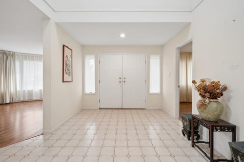 8511 Ash Street, Richmond, BC - Indoor Photo Showing Other Room