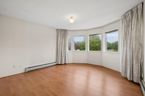 8511 Ash Street, Richmond, BC - Indoor Photo Showing Other Room