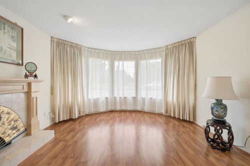 8511 Ash Street, Richmond, BC - Indoor