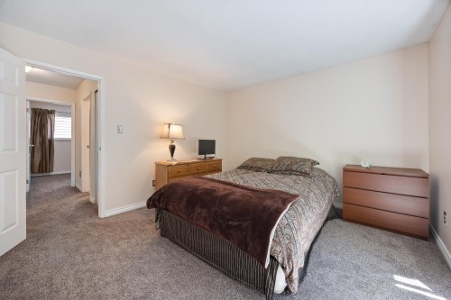 4384 Garden Grove Drive, Burnaby, BC 