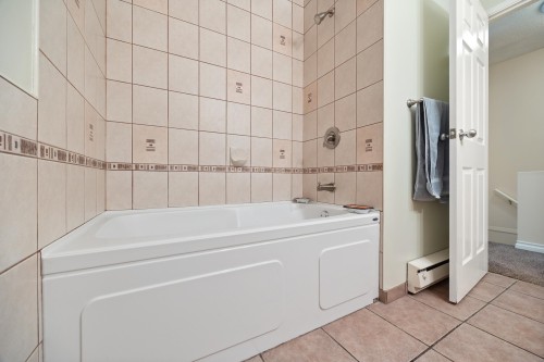 4384 Garden Grove Drive, Burnaby, BC 