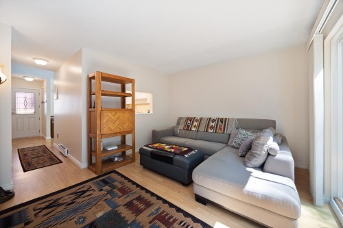 4384 Garden Grove Drive, Burnaby, BC 