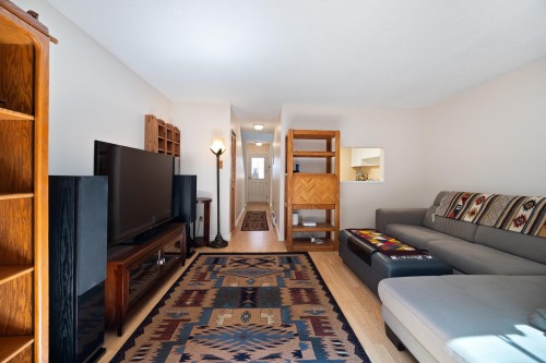 4384 Garden Grove Drive, Burnaby, BC 