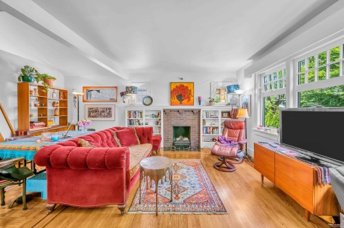 3174 10Th Avenue W, Vancouver, BC - Indoor Photo Showing Living Room With Fireplace