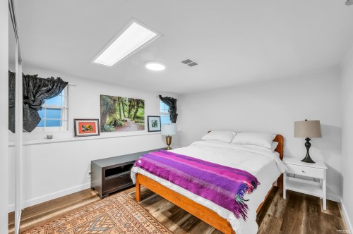 3174 10Th Avenue W, Vancouver, BC - Indoor Photo Showing Bedroom