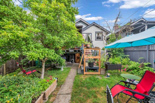 3174 10Th Avenue W, Vancouver, BC - Outdoor