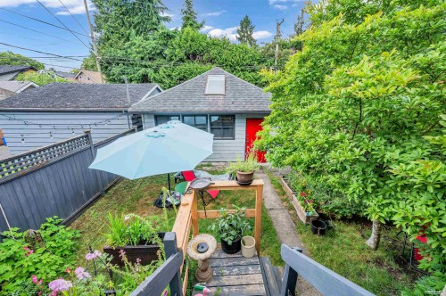 3174 10Th Avenue W, Vancouver, BC - Outdoor