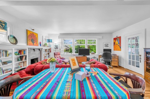 3174 10Th Avenue W, Vancouver, BC - Indoor Photo Showing Living Room With Fireplace