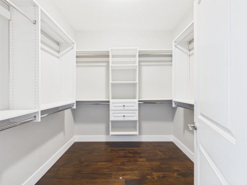638 Austin Avenue, Coquitlam, BC - Indoor With Storage
