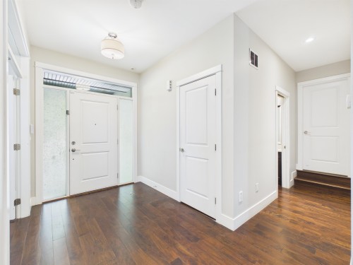638 Austin Avenue, Coquitlam, BC - Indoor Photo Showing Other Room