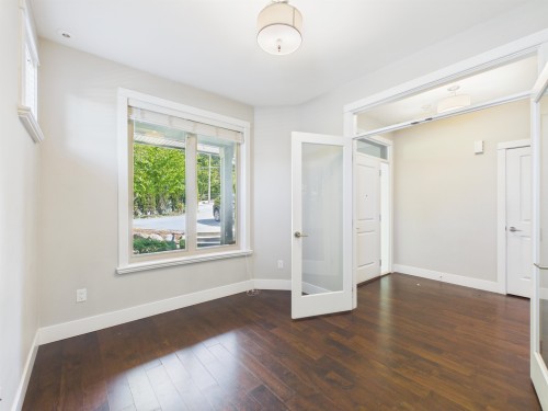 638 Austin Avenue, Coquitlam, BC - Indoor Photo Showing Other Room