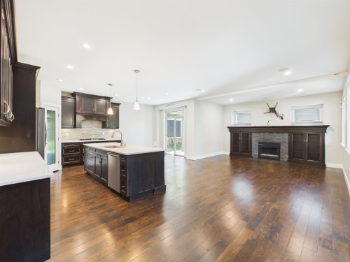 638 Austin Avenue, Coquitlam, BC - Indoor Photo Showing Other Room