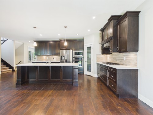 638 Austin Avenue, Coquitlam, BC - Indoor Photo Showing Kitchen With Stainless Steel Kitchen With Upgraded Kitchen