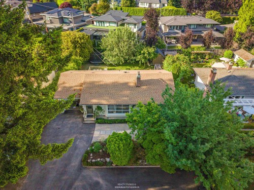 2784 Crescentview Drive, North Vancouver, BC 