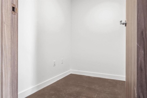 500X-4880 Lougheed Highway, Burnaby, BC 