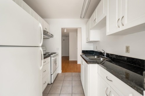 210-1420 8Th Avenue E, Vancouver, BC 