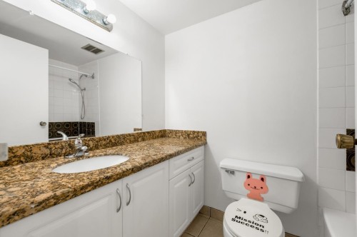 210-1420 8Th Avenue E, Vancouver, BC 