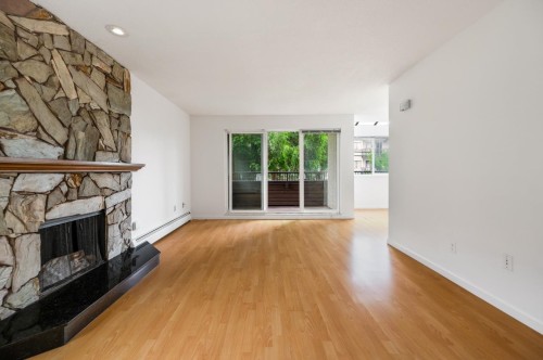 210-1420 8Th Avenue E, Vancouver, BC 
