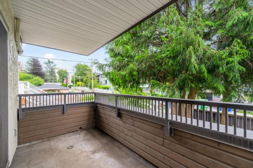 210-1420 8Th Avenue E, Vancouver, BC 