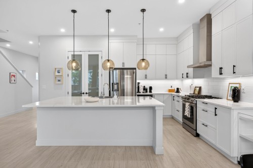 11328 230 Street, Maple Ridge, BC - Indoor Photo Showing Kitchen With Upgraded Kitchen