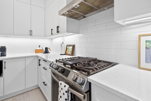 11328 230 Street, Maple Ridge, BC - Indoor Photo Showing Kitchen With Upgraded Kitchen