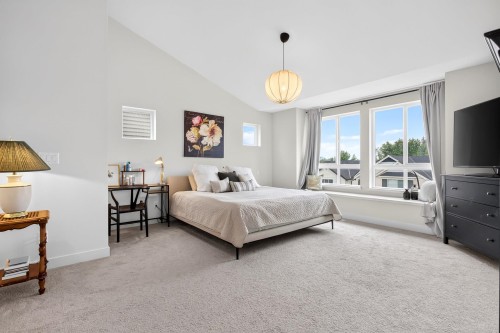 11328 230 Street, Maple Ridge, BC - Indoor Photo Showing Bedroom
