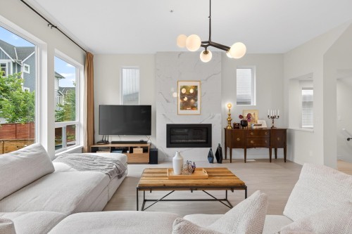 11328 230 Street, Maple Ridge, BC - Indoor Photo Showing Living Room With Fireplace