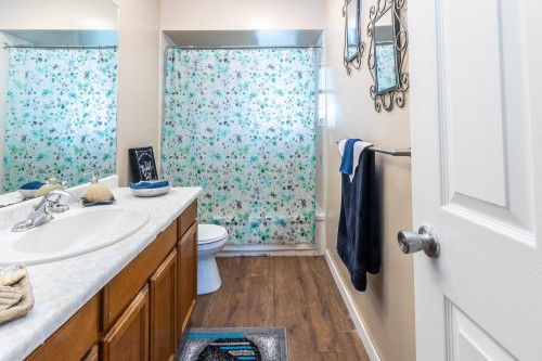 1252 Victoria Drive, Port Coquitlam, BC 