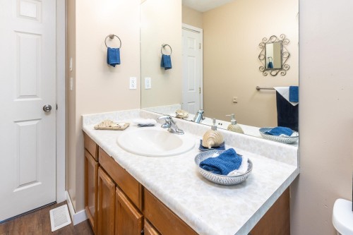 1252 Victoria Drive, Port Coquitlam, BC 
