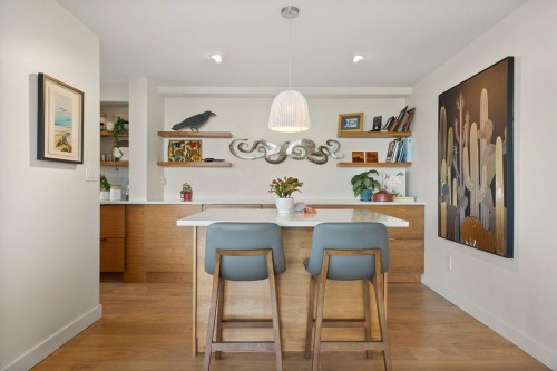 701-140 Keith Road E, North Vancouver, BC 