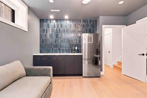 6408 Vine Street, Vancouver, BC 