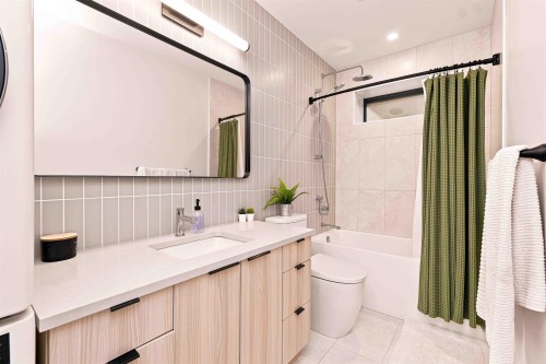 6408 Vine Street, Vancouver, BC 