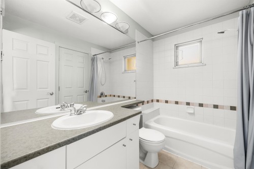 3265 Clermont Mews, Vancouver, BC 