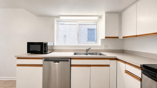 3578 15Th Avenue W, Vancouver, BC 