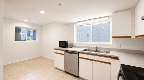 3578 15Th Avenue W, Vancouver, BC 