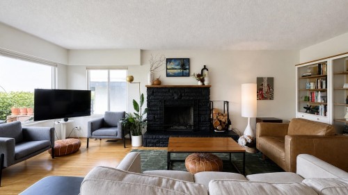 3578 15Th Avenue W, Vancouver, BC 