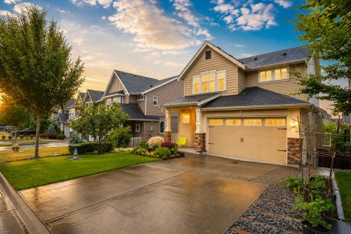 10499 Mceachern Street, Maple Ridge, BC - Outdoor With Facade